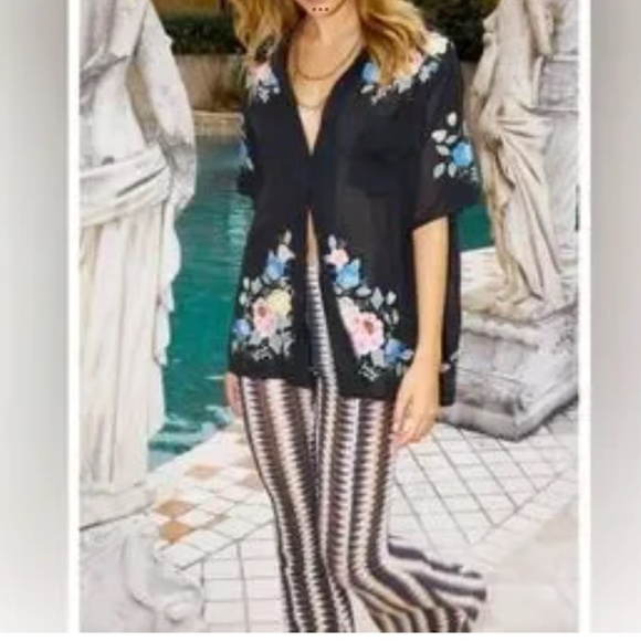 Chasing Unicorns Crochet Pants Large - Picture 1 of 2